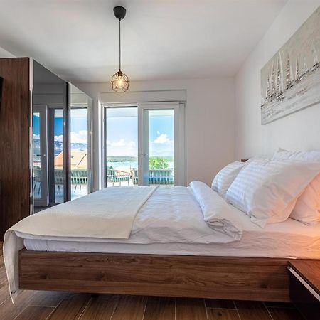 Villa Manhattan Dobrinj Eksteriør bilde