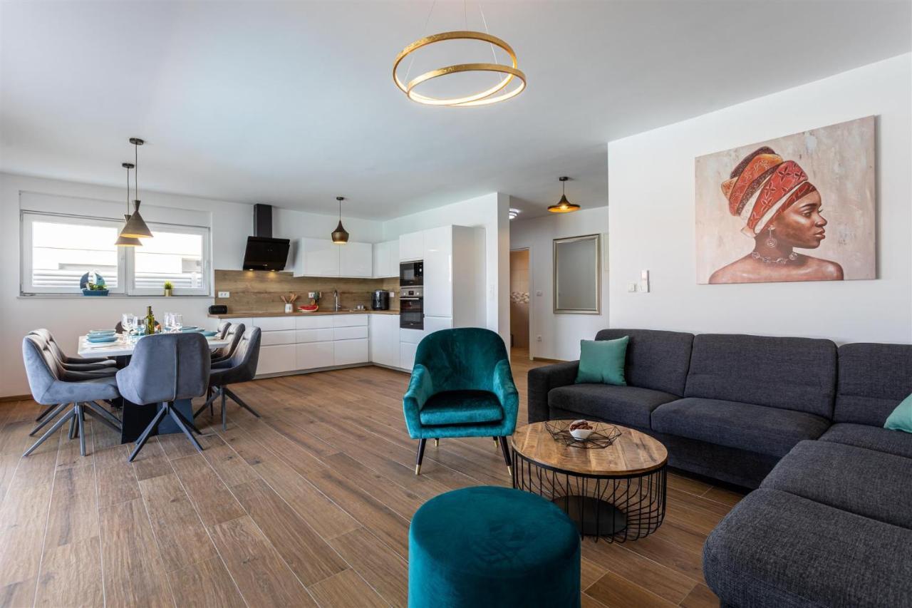 Villa Manhattan Dobrinj Eksteriør bilde