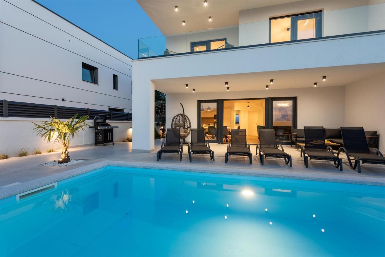 Villa Manhattan Dobrinj Eksteriør bilde